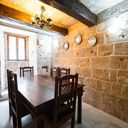 Thor's Space * Valletta