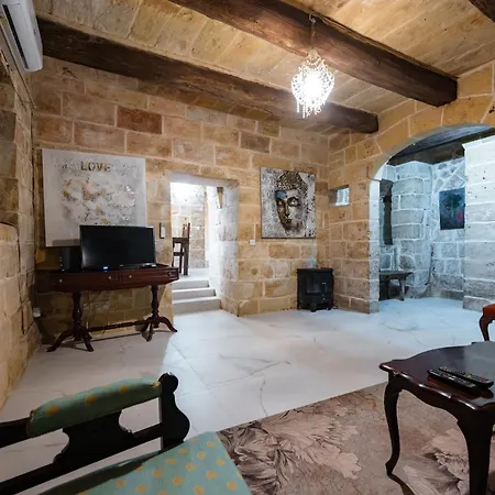 Thor's Space By Vallettastay *