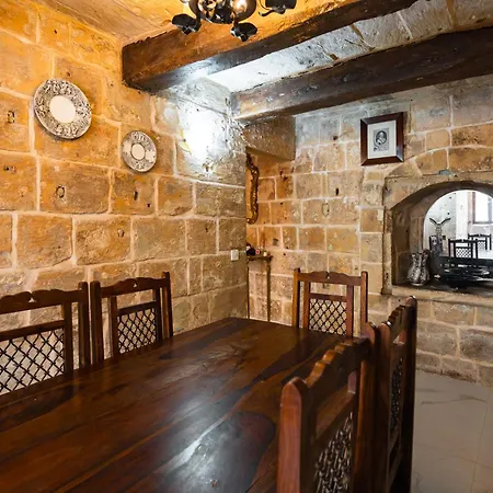 Thor's Space * Valletta