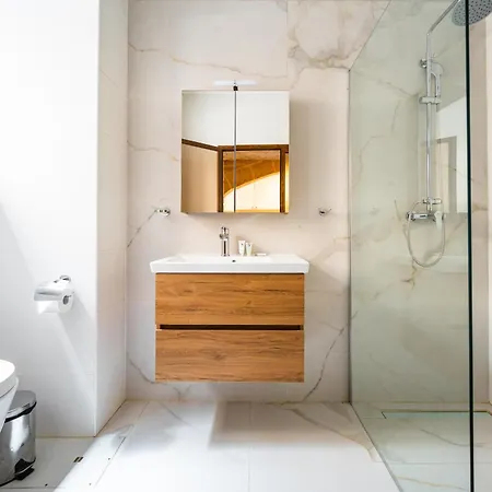 Thor's Space Apartman
