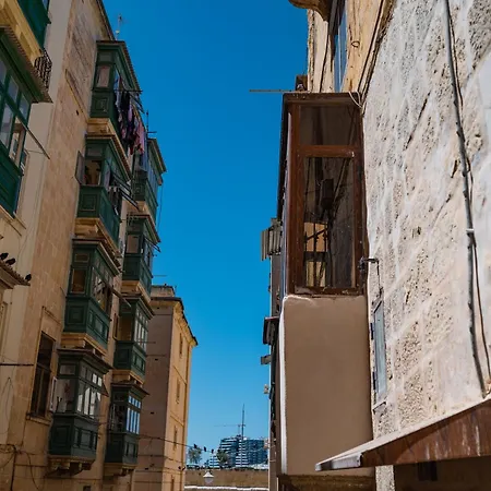 Thor's Space * Valletta