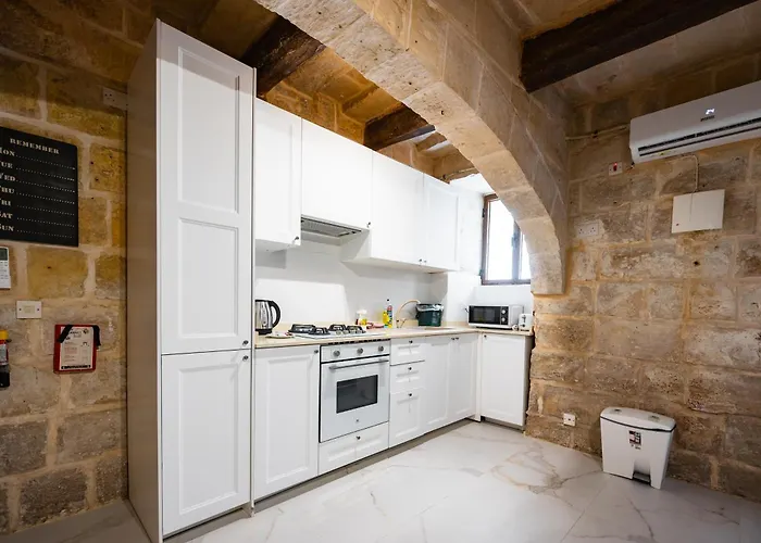 Apartment Thor's Space By Vallettastay *