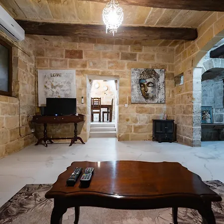 Thor's Space By Vallettastay דירה *