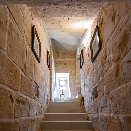 Thor's Space By Vallettastay דירה *