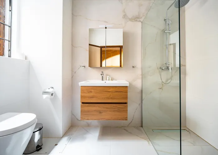 Thor's Space By Vallettastay Apartman